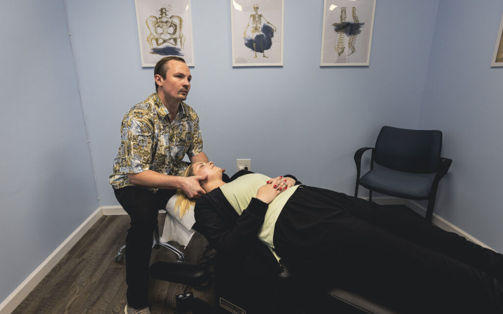 Kuss Chiropractic Anoka Cervical Adjustment